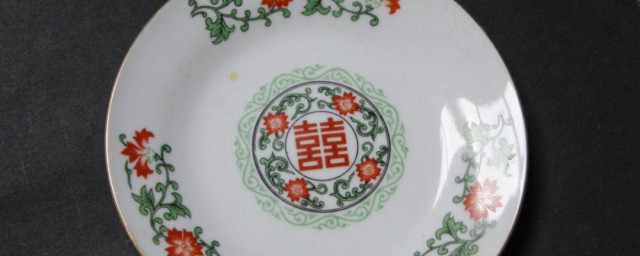 盘子上的字如何去掉 去掉盘子上的字需要用什么材料