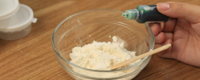 用面粉做的起泡胶 如何用面粉做起泡胶