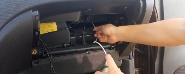 汽车空调有异味怎样清除 清除汽车空调异味的技巧