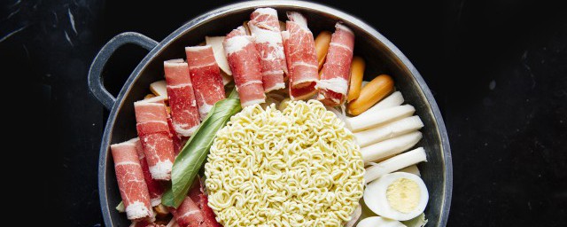 嫩羊肉卷制作技巧 自制嫩羊肉卷