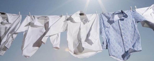 可乐衣服上怎样洗 怎样清洗衣服上的可乐