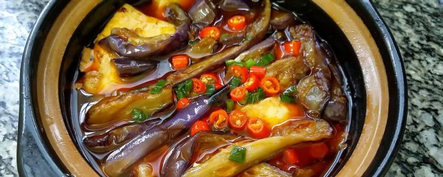 广东鱼头茄子煲怎样做 鱼头茄子煲的做法