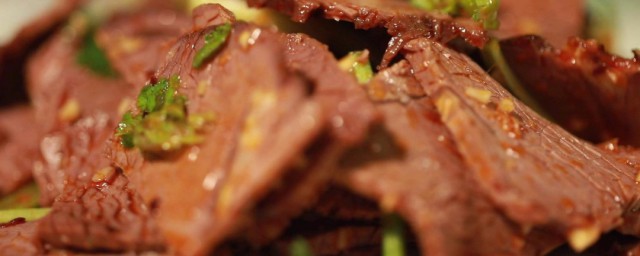 手撕牛肉是如何做的 自制手撕牛肉