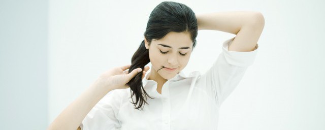 白衬衣怎样洗干净 怎样清洗白衬衫
