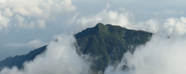 庐山瀑布古诗 庐山瀑布古诗的作者介绍