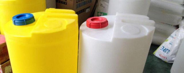 塑料怎样做出来的 塑料简单简介