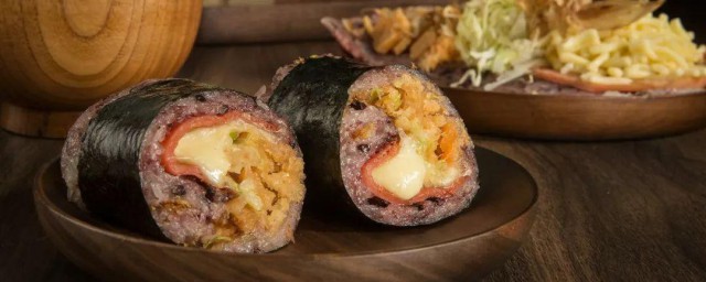 台湾热狗饭团制作办法 台湾的热狗饭团如何做