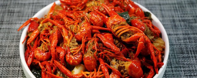 油焖龙虾的正宗做法 怎样做油焖龙虾
