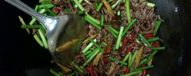蒜苔凉拌牛肉怎样做 蒜苔拌牛肉的做法