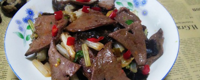 猪肝如何做好吃又简单学生做法 制作炒猪肝的办法