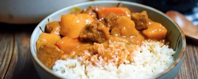 番茄咖喱米饭怎样做 番茄咖喱米饭的做法