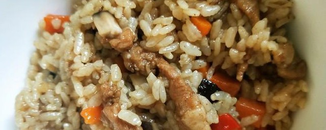 五花肉米饭怎样做好吃 肉焖米饭的做法