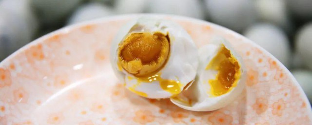 鸭蛋怎么变成皮蛋 鸭蛋变成皮蛋方法
