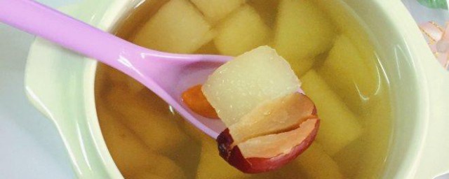 家庭自制马蹄雪梨红枣甜汤 家庭自制马蹄雪梨红枣甜汤做法简介