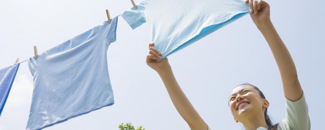 白衣服上果汁渍怎样洗掉 白衣服上果汁渍清洗技巧