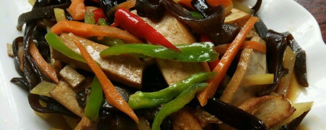 豆瓣酱炒豆干怎样做 豆瓣酱炒豆干做法