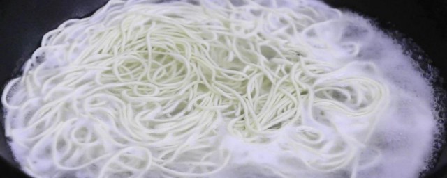 蒜苔如何做浇面条好吃 好吃的蒜苔浇面条怎么做