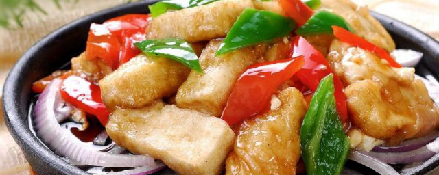 铁板咖喱豆腐制作技巧 铁板咖喱豆腐怎样制作