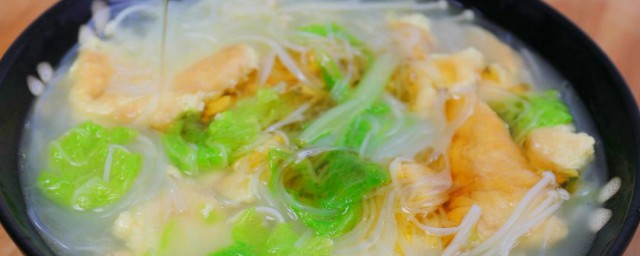 白菜粉丝鸡蛋煲汤怎样做 白菜粉丝鸡蛋汤的做法