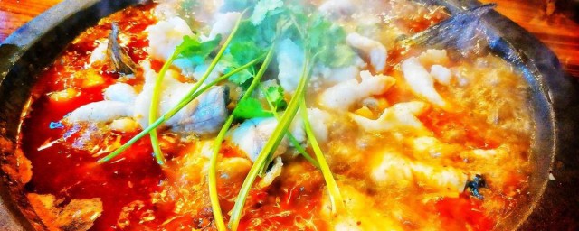 正宗重庆石锅鱼的做法和配方 正宗重庆石锅鱼的烹饪方法