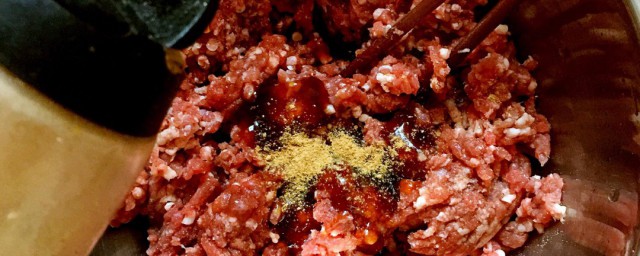 纯牛肉馅的做法和配方 纯牛肉馅怎样调