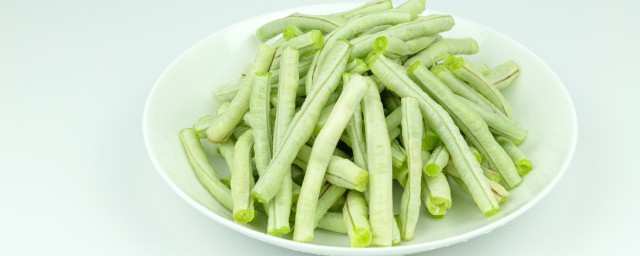 白豆角炒肉怎样做 白豆角炒肉的烹饪技巧