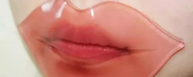 去嘴上角质的精确技巧 嘴唇去角质的技巧