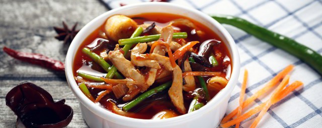 鱼香肉丝配豆瓣酱怎样做 制作鱼香肉丝的技巧