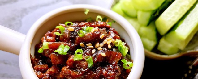 鸡肉香菇酱怎样做的 鸡肉香菇酱怎样做的