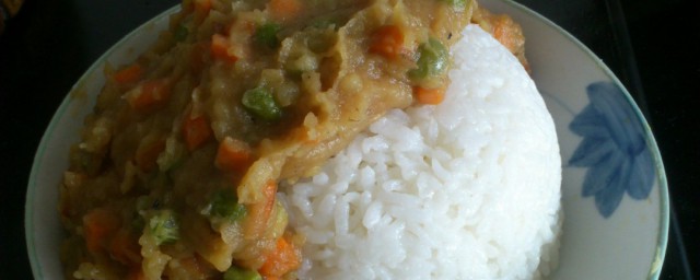 土豆泥捞饭制作技巧 土豆泥拌饭怎样做