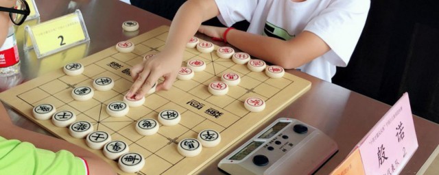 儿童学象棋的好处和弊端 孩子学国际象棋有什么优缺点