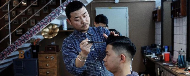 男士理发新手基本手法技巧 男士理发新手基本手法有什么技巧