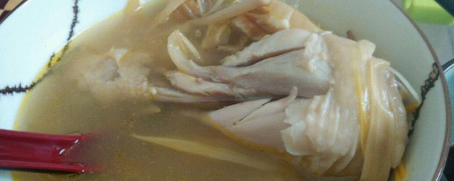 黄花菜炖鸡腿怎样做 黄花菜焖鸡腿的次序