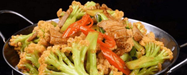 花菜炒青椒制作办法 花菜炒青椒的做法