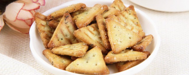 三角饼干如何做好吃 如何做三角饼干
