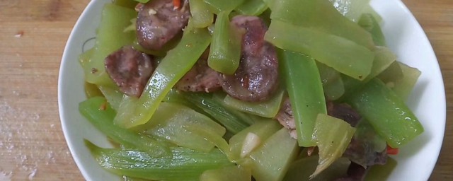 油渣莴苣怎样做 制作莴苣叶炒猪油渣的技巧
