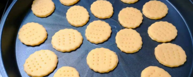 全麦饼干用电饼铛如何做 用电饼铛做全麦饼干方法介绍