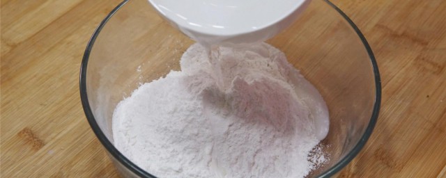 糕粉和糯米粉的区别 糕粉和糯米粉的区别是什么