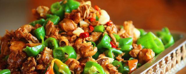 辣子鸡怎样炒才嫩 怎样炒辣子鸡