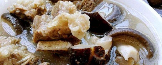 石耳炖排骨怎样做 石耳炖排骨的做法