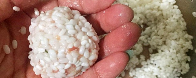 拔丝糯米球怎样做 拔丝糯米球的家常做法次序