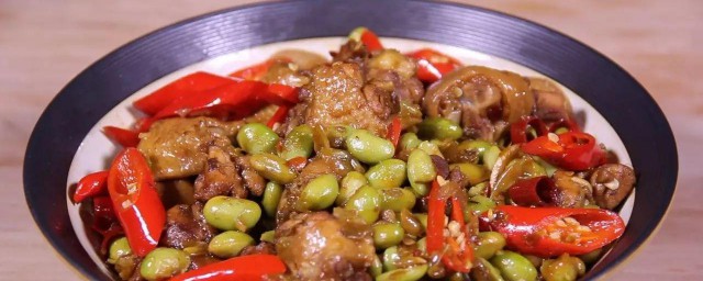 毛豆仁烧鸡块 毛豆仁烧鸡块的做法