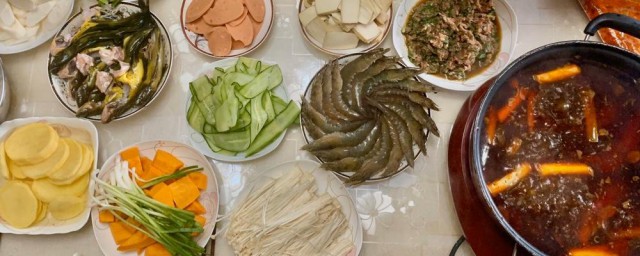 家庭简易火锅怎样做 家庭简易火锅做法