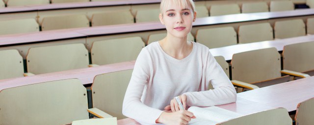 拿人手短吃人嘴软什么意思 拿人手短吃人嘴软怎样理解呢