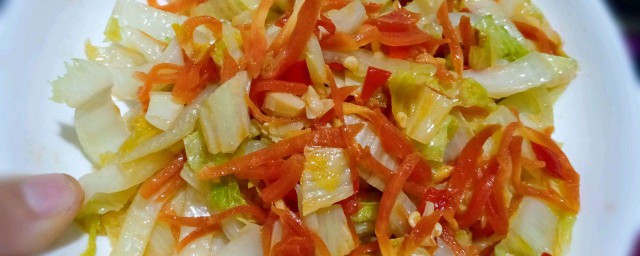 怎么做胡萝卜加白菜 胡萝卜炒白菜做法介绍