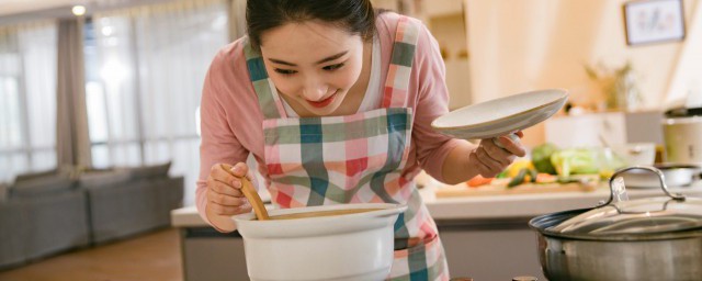 鸽子汤怎样做可以下奶 下奶鸽子汤的做法