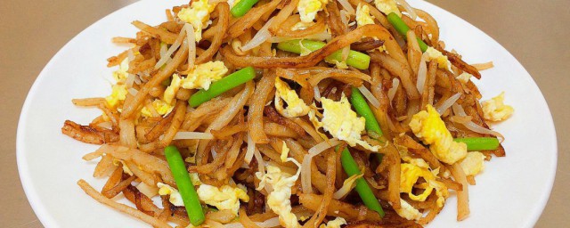 豆芽炒饼怎样做 豆芽炒饼做法简介