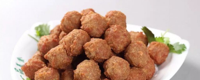 如何做好的猪肉丸子不柴 猪肉丸子好吃不柴的家常做法