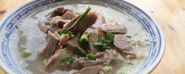 煮好的羊肉怎样做汤好吃 清炖羊肉汤的做法