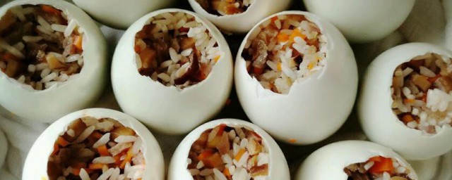 咸蛋煮糯米饭如何做 咸蛋煮糯米饭怎么做